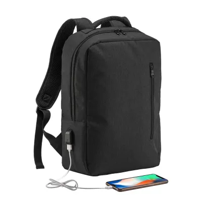 Rucsac pentru laptop din poliester 300D, cu 3 buzunare. Buzunar principal pentru laptop și buzunar lateral – cu logo-ul firmei